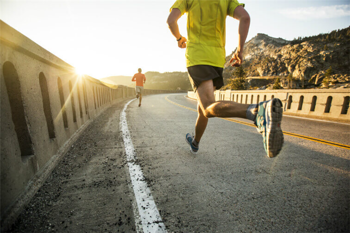 Бег 10 км: нормативы для мужчин и женщин