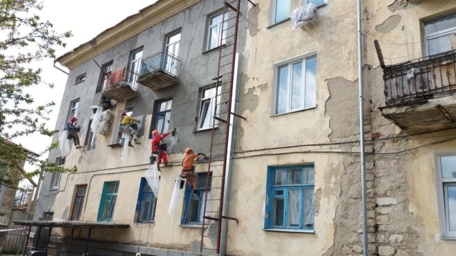 Когда граждане могут требовать проведения капитального ремонта кирпичной отделки фасада МКД